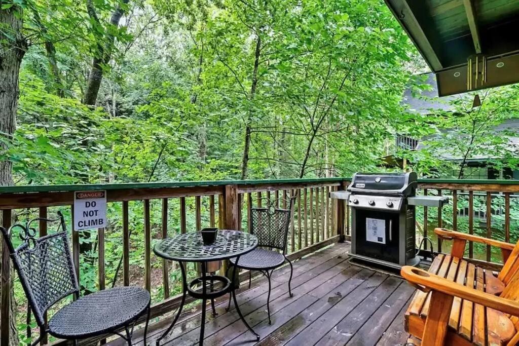 Beary Peaceful Smokies Retreat: Hot-Tub & Pools Vila Pigeon Forge Exterior foto