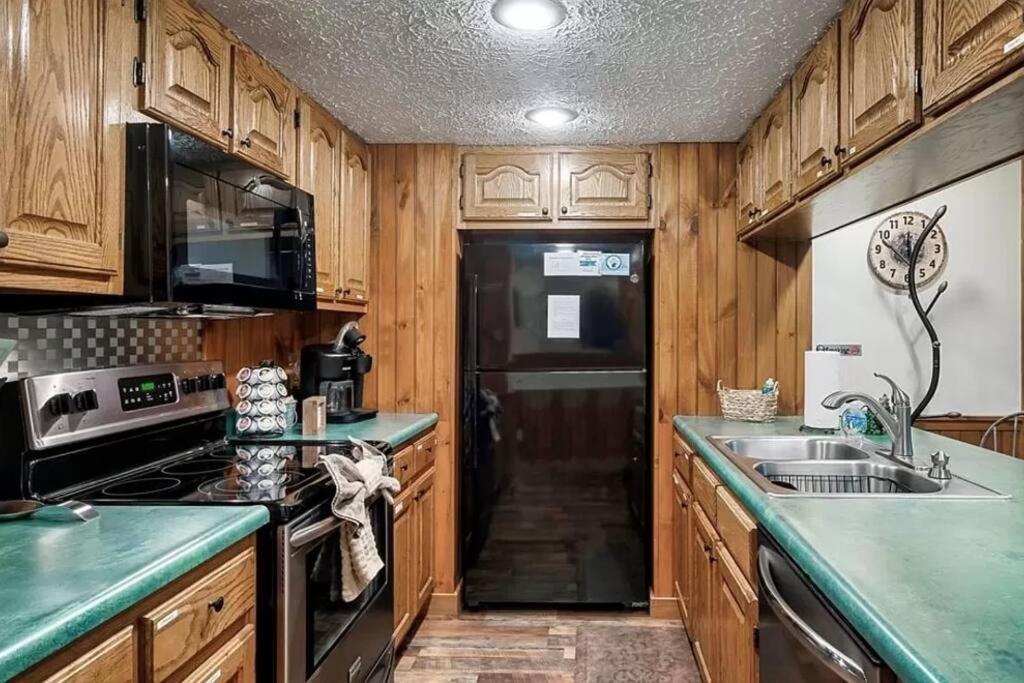 Beary Peaceful Smokies Retreat: Hot-Tub & Pools Vila Pigeon Forge Exterior foto