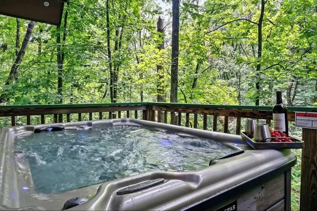 Beary Peaceful Smokies Retreat: Hot-Tub & Pools Vila Pigeon Forge Exterior foto
